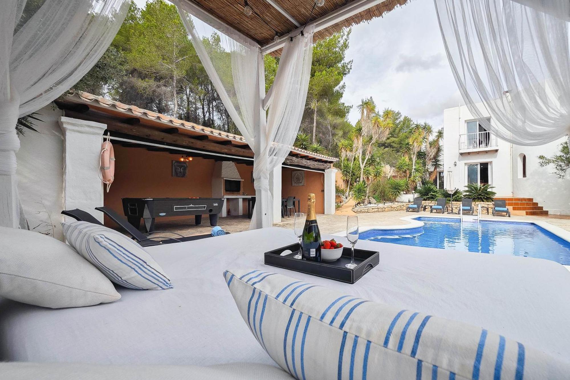 Villa Mercedes Santa Eularia des Riu Dış mekan fotoğraf